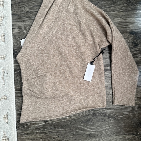 ASTR the Label Cosima One Shoulder Sweater Medium M - Picture 6 of 8